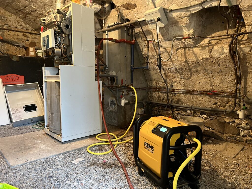 Désembouage radiateur et plancher chauffant par GMC